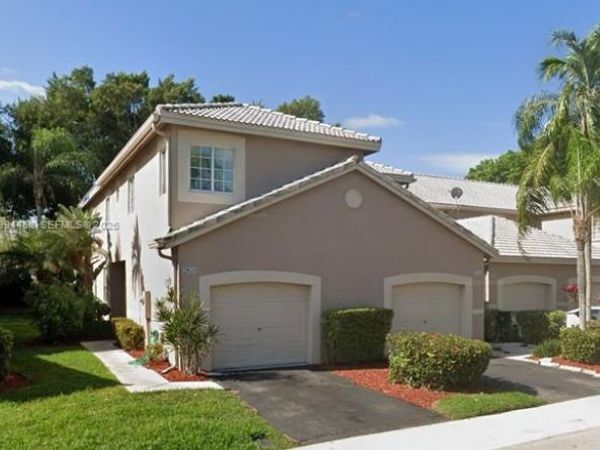 2050 Madeira Dr , Weston, FL 33327