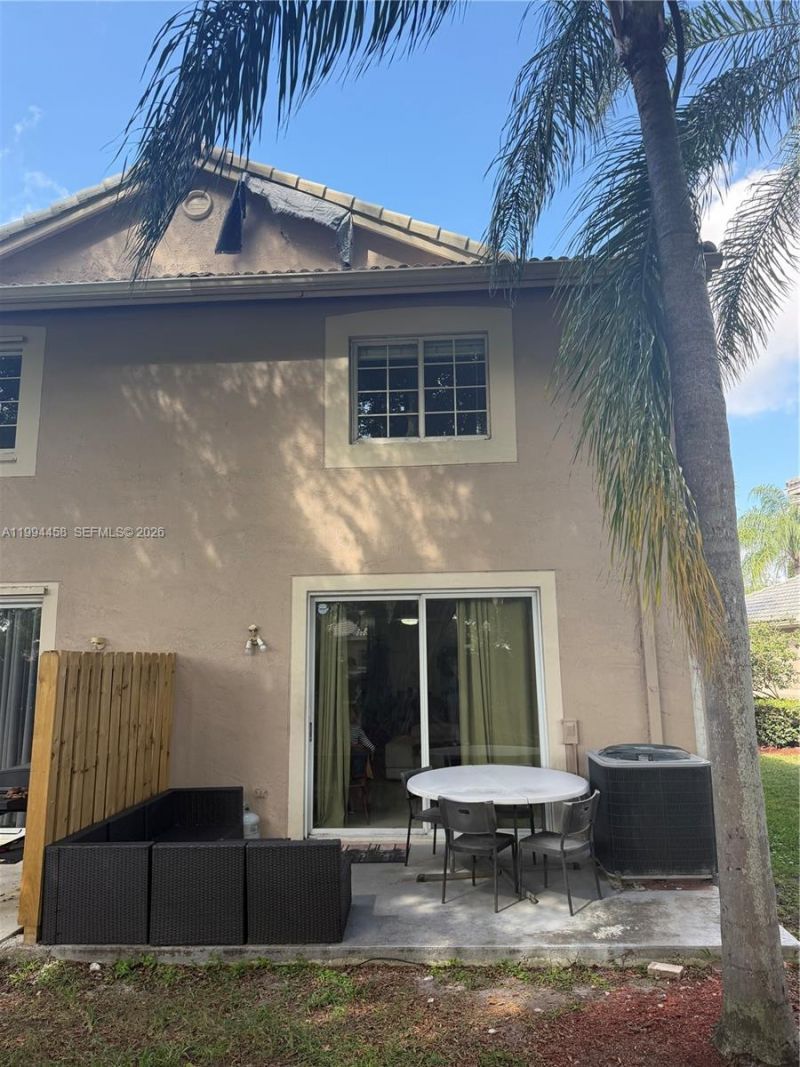 2050 Madeira Dr , Weston, FL 33327 Photo