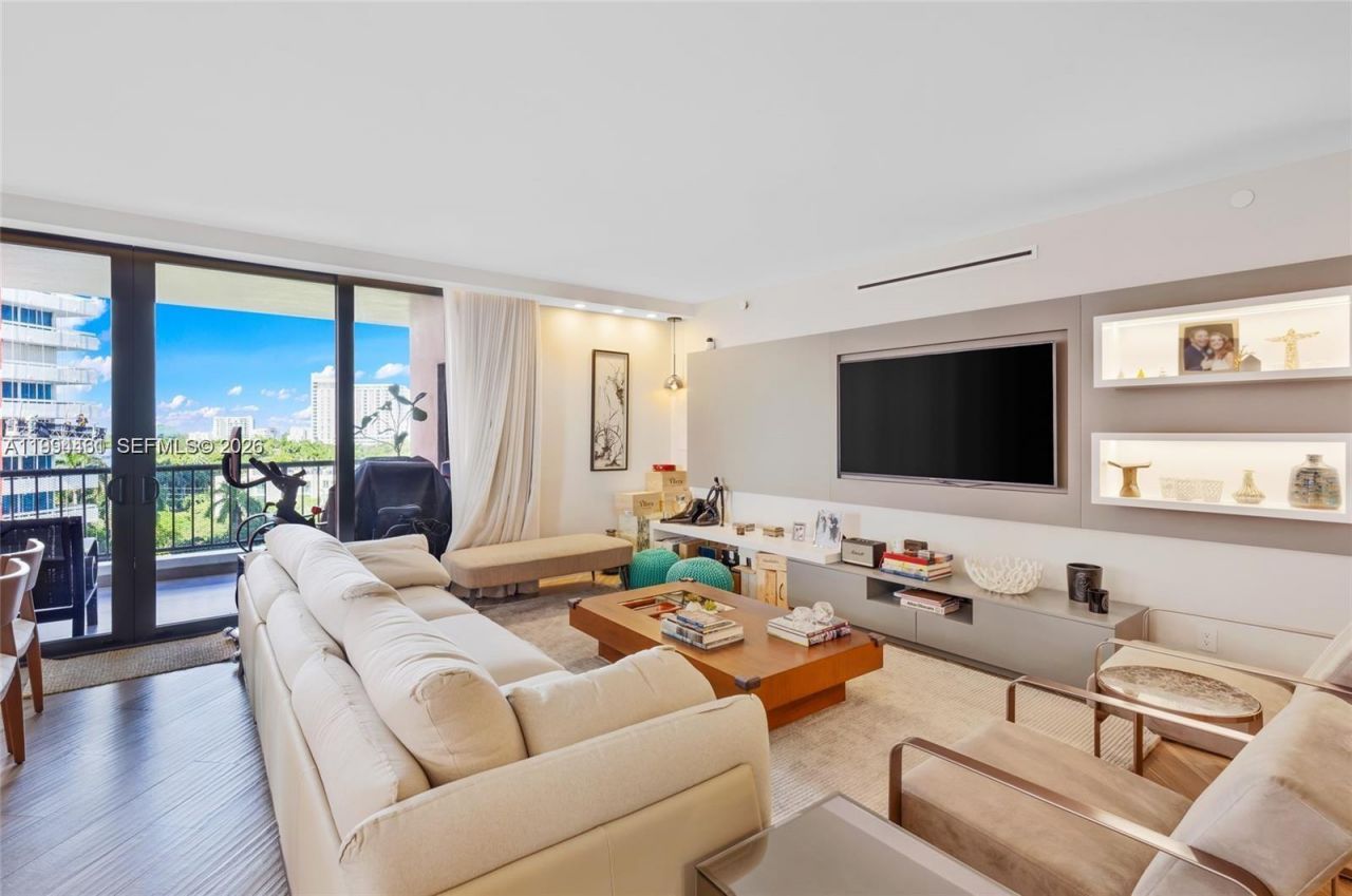 1581 Brickell Ave, Unit 506, Miami, FL 33129 Photo