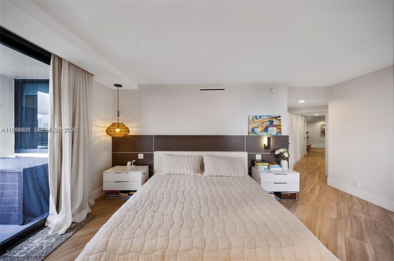 1581 Brickell Ave, Unit 506, Miami, FL 33129 Photo