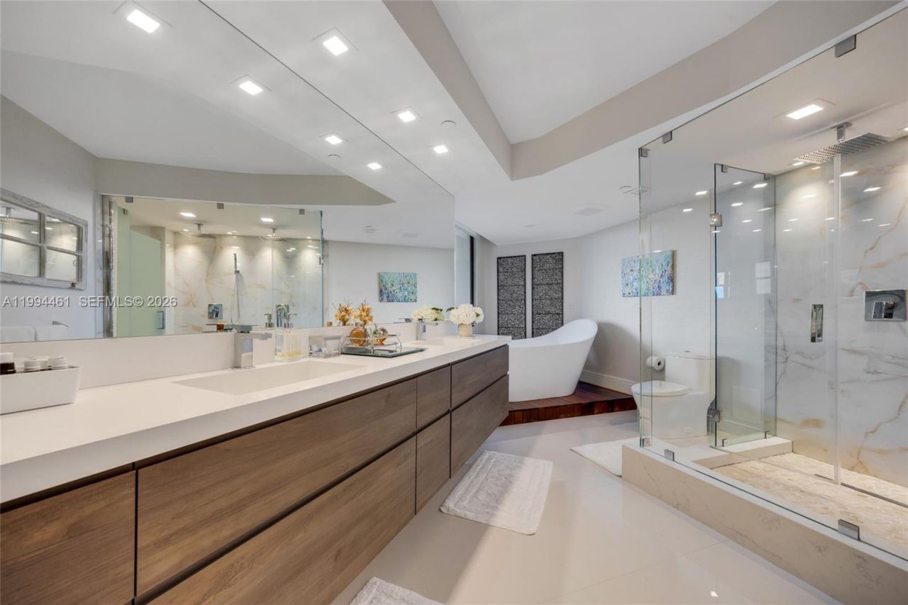 1581 Brickell Ave, Unit 506, Miami, FL 33129 Photo