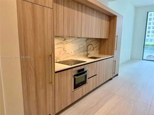 77 SE 5th , Unit 1213, Miami, FL 33131