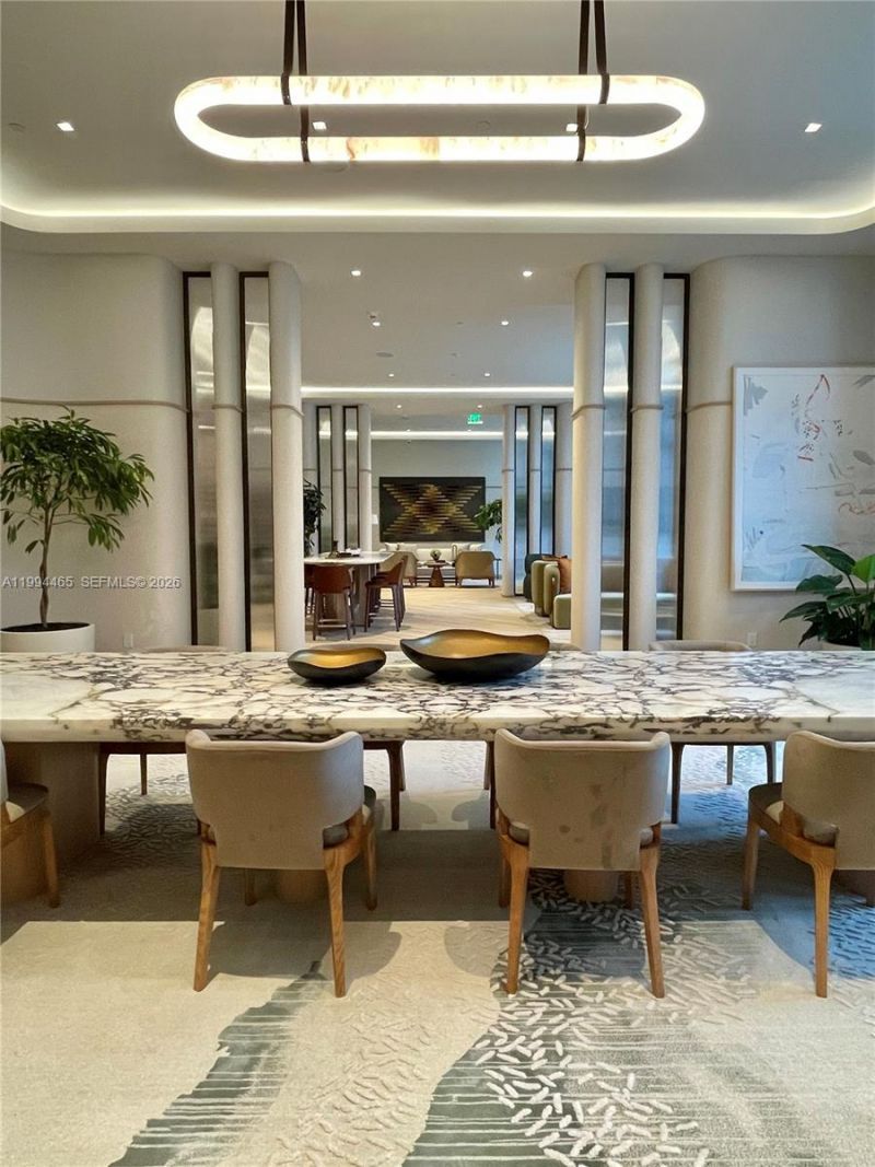 77 SE 5th , Unit 1213, Miami, FL 33131 Photo