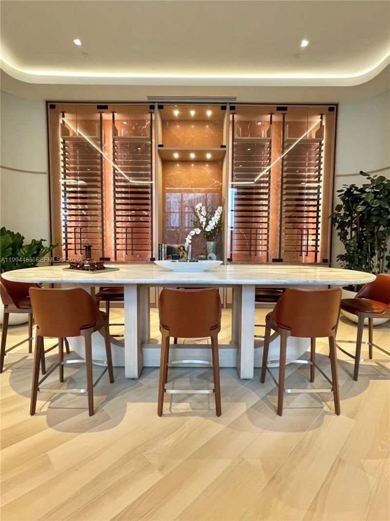 77 SE 5th , Unit 1213, Miami, FL 33131 Photo