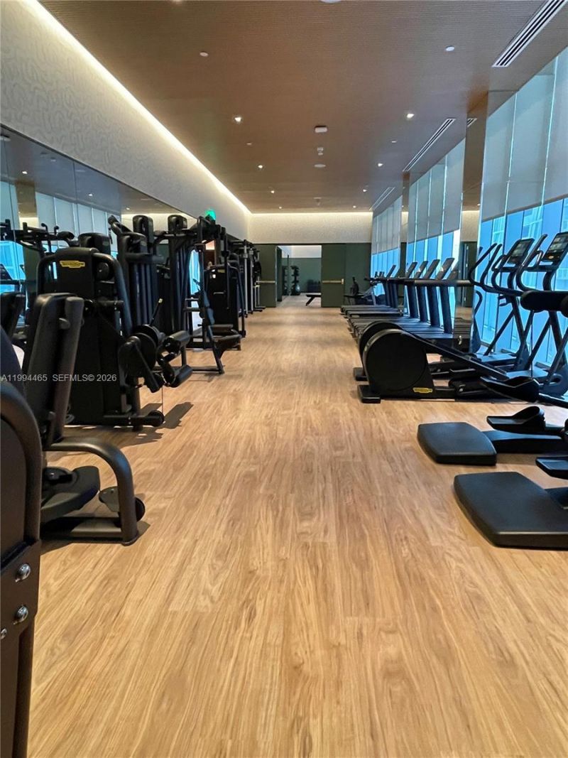 77 SE 5th , Unit 1213, Miami, FL 33131 Photo