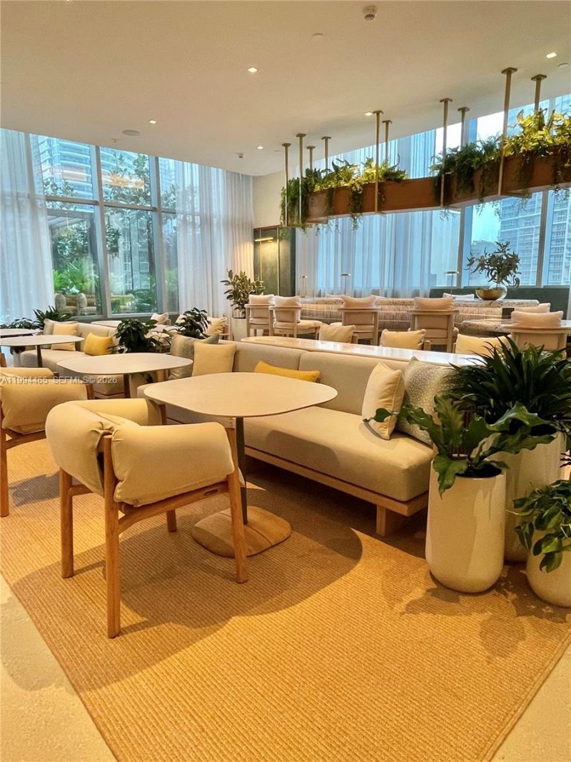 77 SE 5th , Unit 1213, Miami, FL 33131 Photo