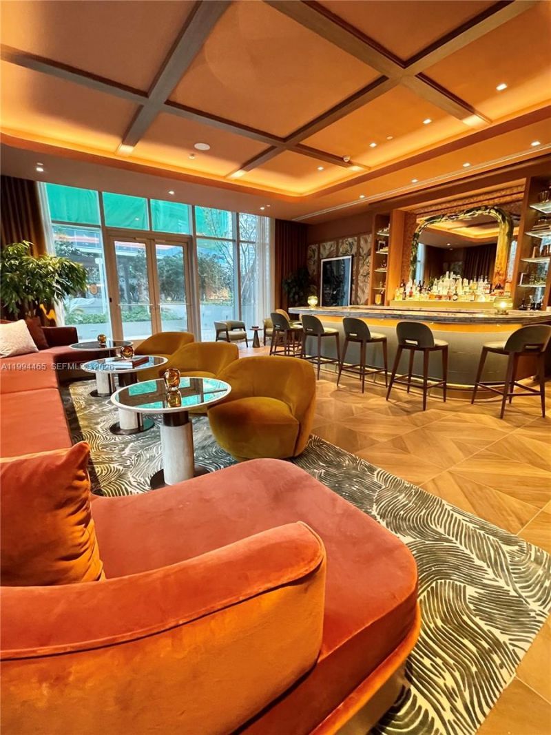 77 SE 5th , Unit 1213, Miami, FL 33131 Photo