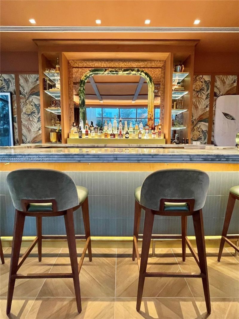 77 SE 5th , Unit 1213, Miami, FL 33131 Photo