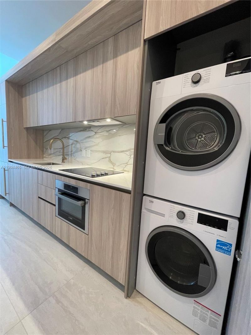 77 SE 5th, Unit 1213, Miami, FL 33131 Photo