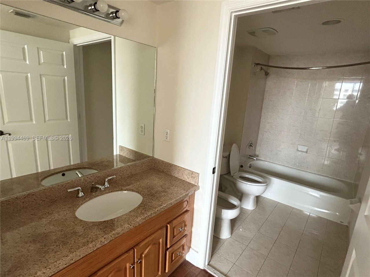 4242 NW 2nd St , Unit 1412, Miami, FL 33126 Photo