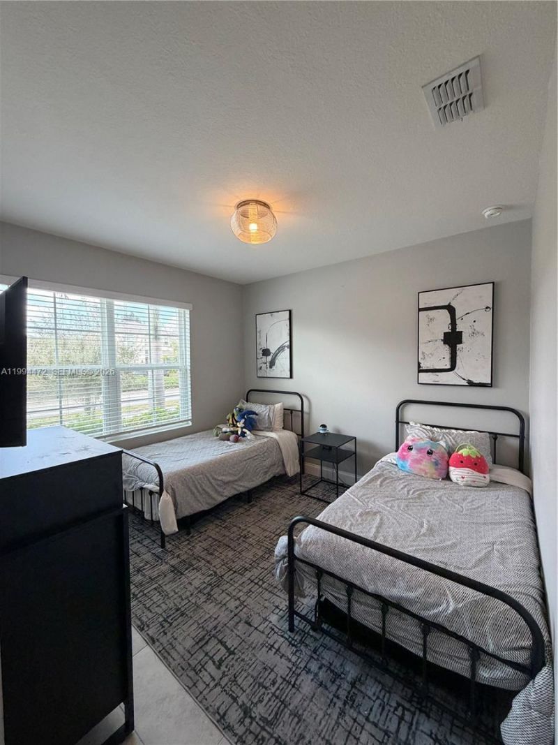 8649 Cobblestone Dr , Unit 8649, Fort Pierce, FL 34945 Photo