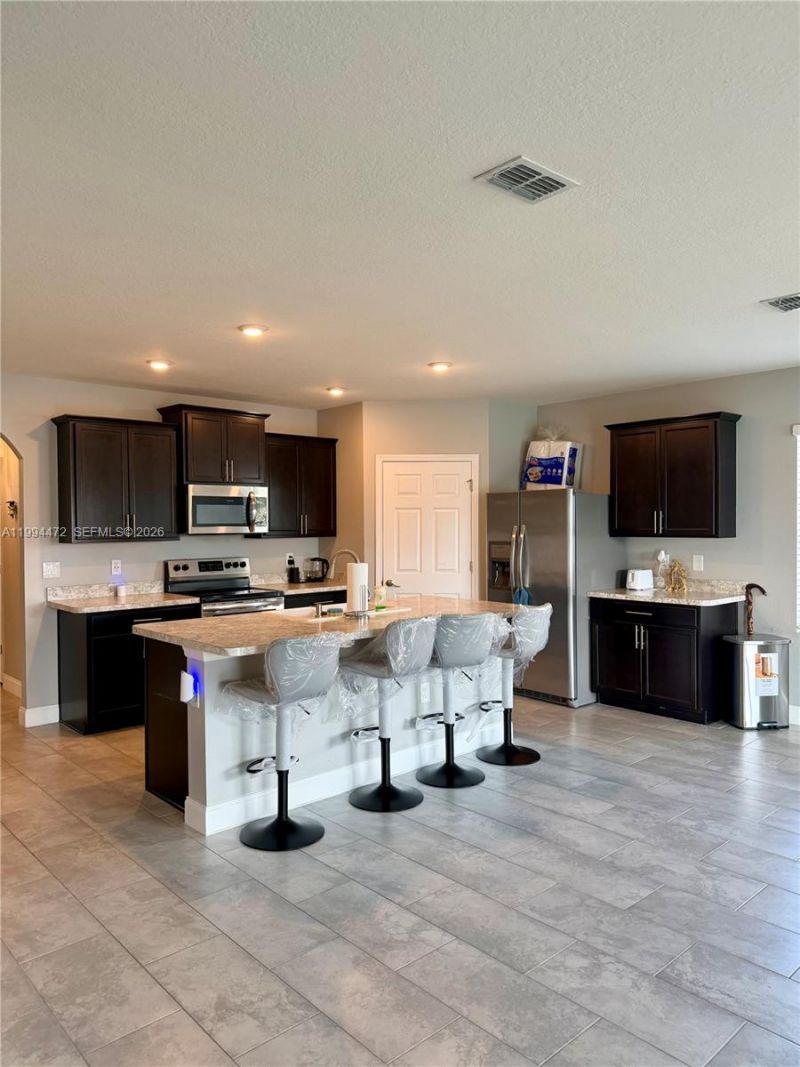 8649 Cobblestone Dr , Unit 8649, Fort Pierce, FL 34945 Photo