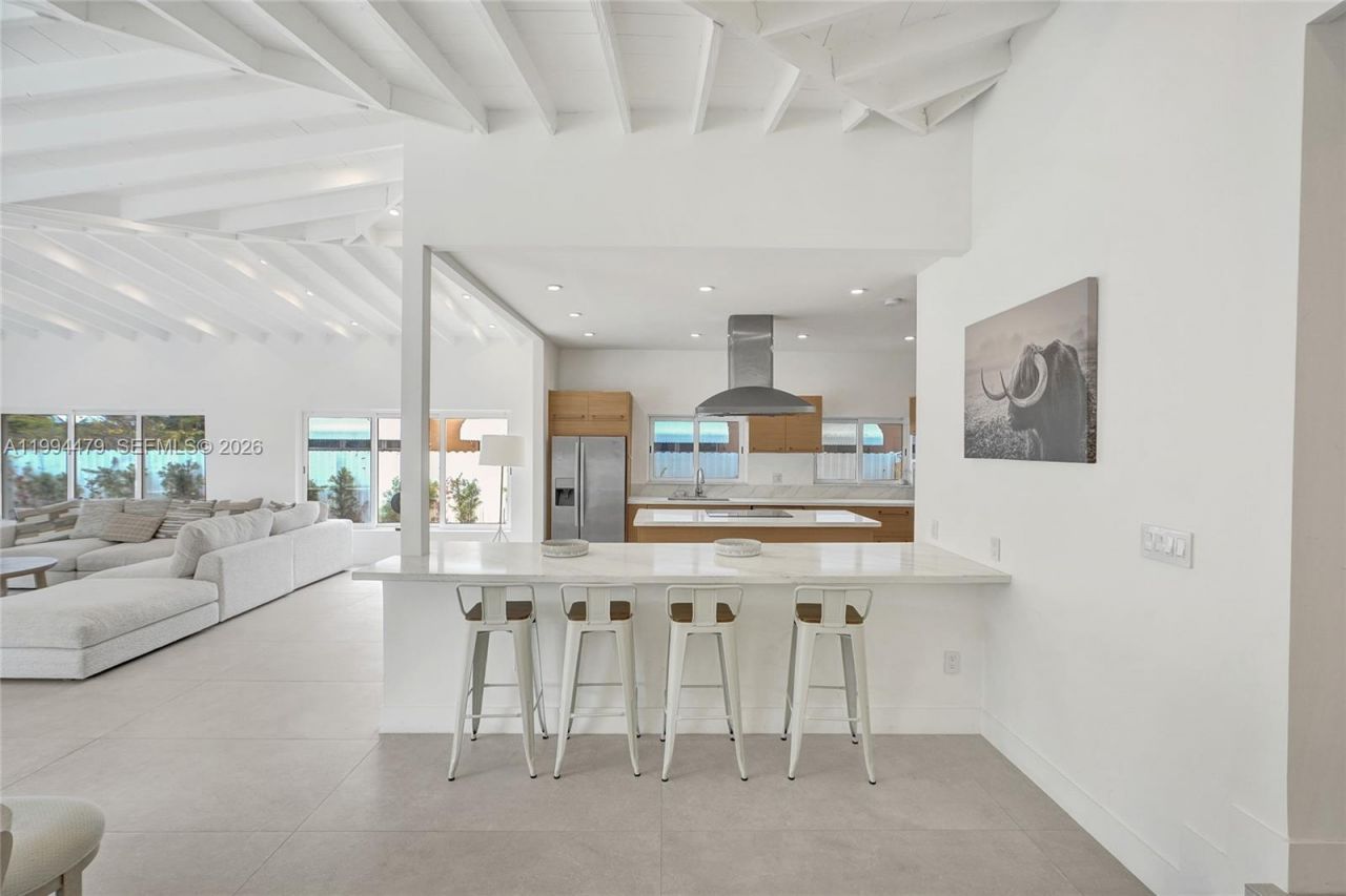 12478 N Bayshore Dr, North Miami, FL 33181 Photo