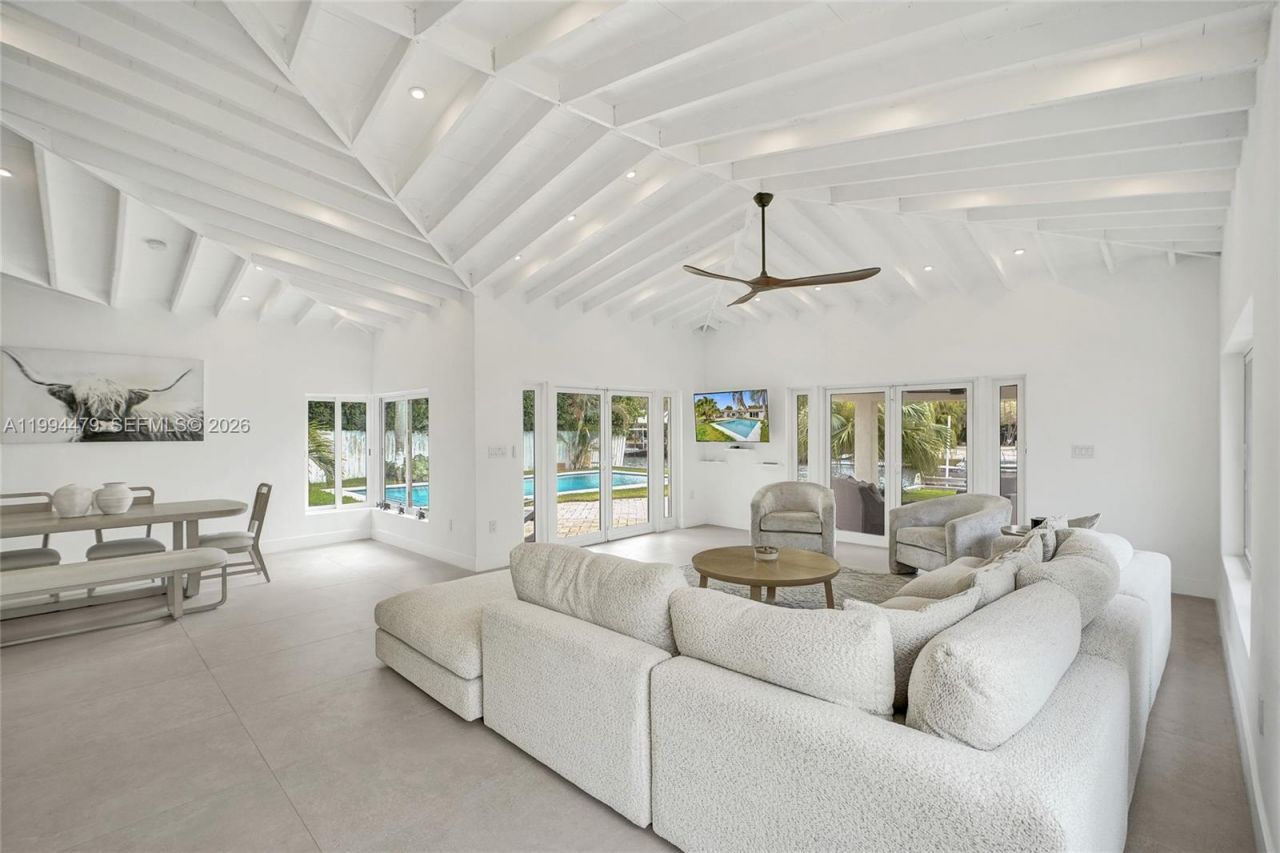 12478 N Bayshore Dr, North Miami, FL 33181 Photo