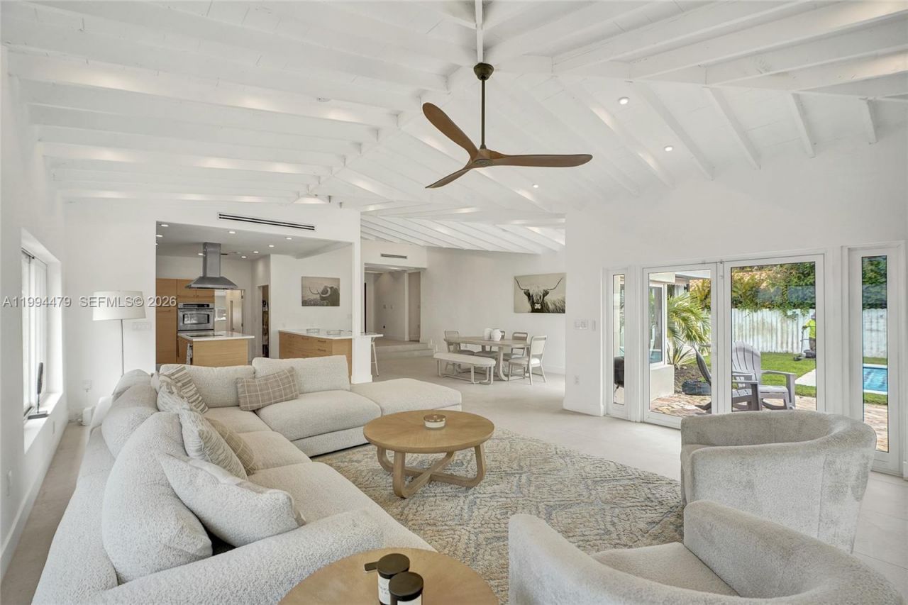 12478 N Bayshore Dr, North Miami, FL 33181 Photo