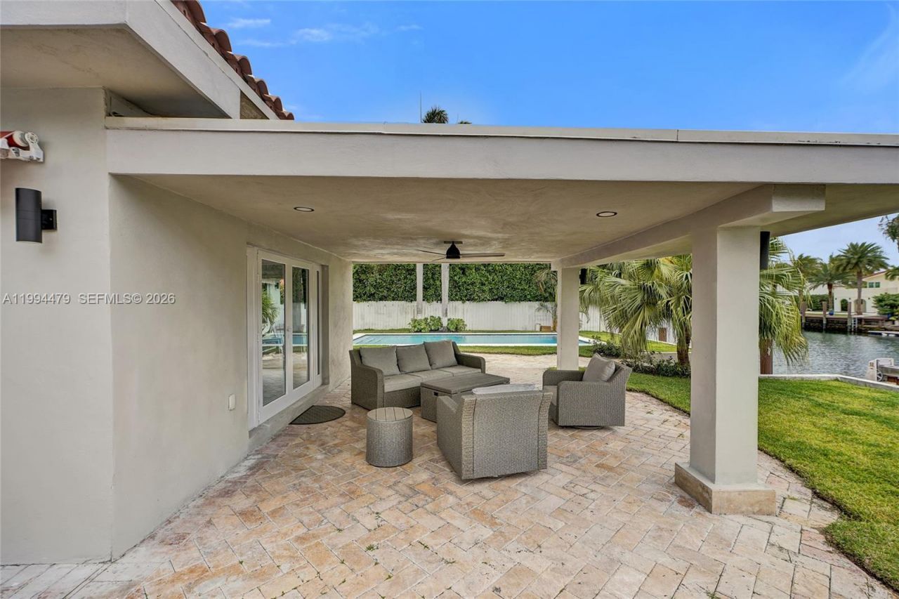 12478 N Bayshore Dr, North Miami, FL 33181 Photo