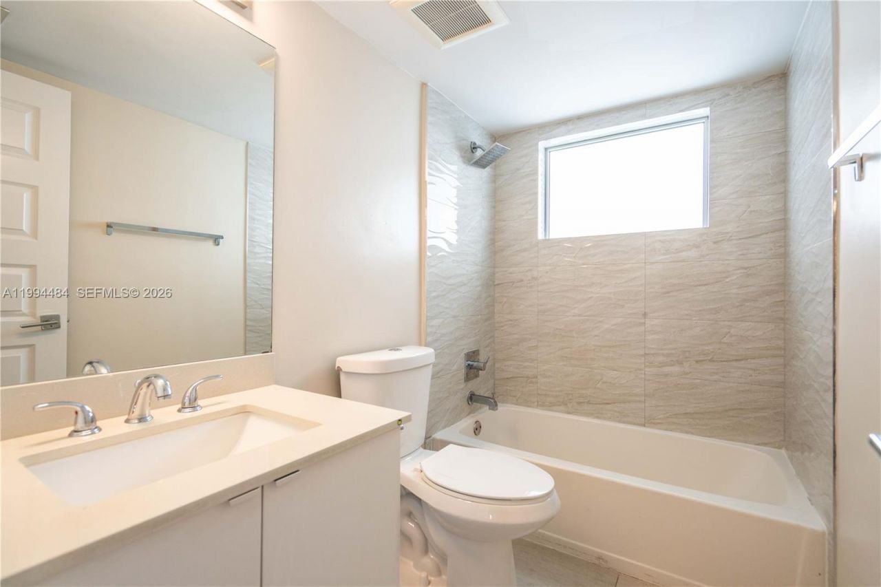 2400 NE 26th St, Unit 6, Fort Lauderdale, FL 33305 Photo