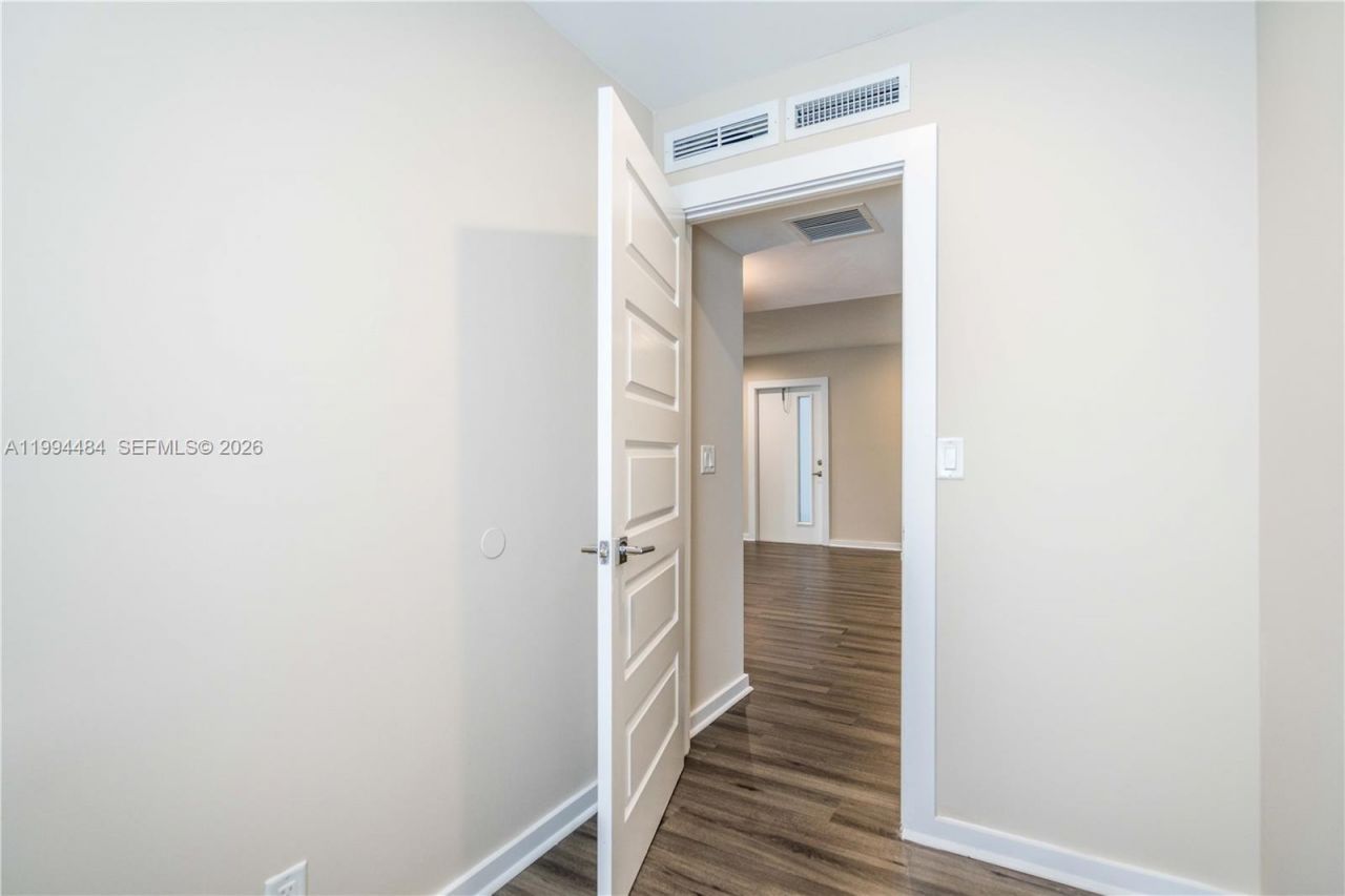 2400 NE 26th St, Unit 6, Fort Lauderdale, FL 33305 Photo