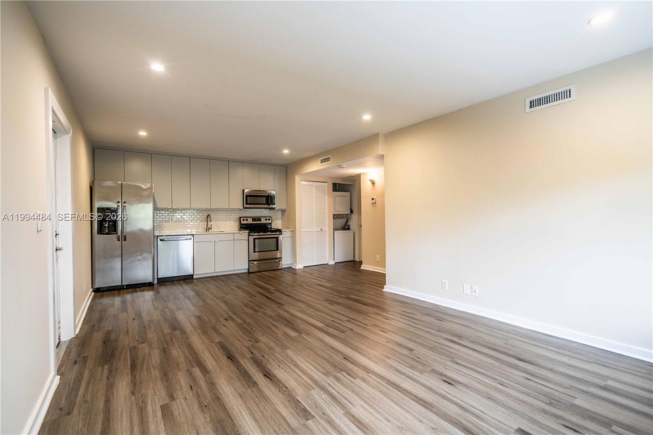 2400 NE 26th St, Unit 6, Fort Lauderdale, FL 33305 Photo