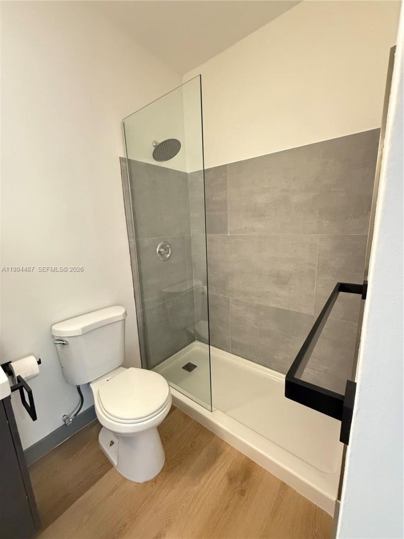 1320 Drexel Ave , Unit 302, Miami Beach, FL 33139 Photo