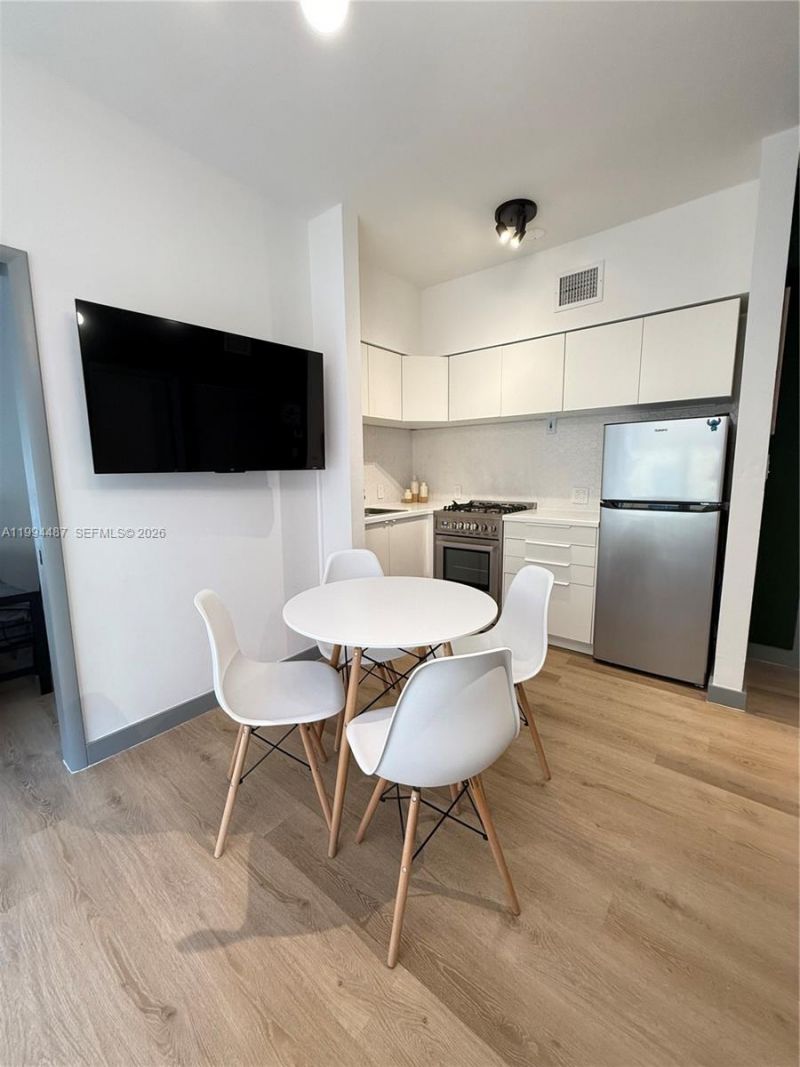 1320 Drexel Ave , Unit 302, Miami Beach, FL 33139 Photo