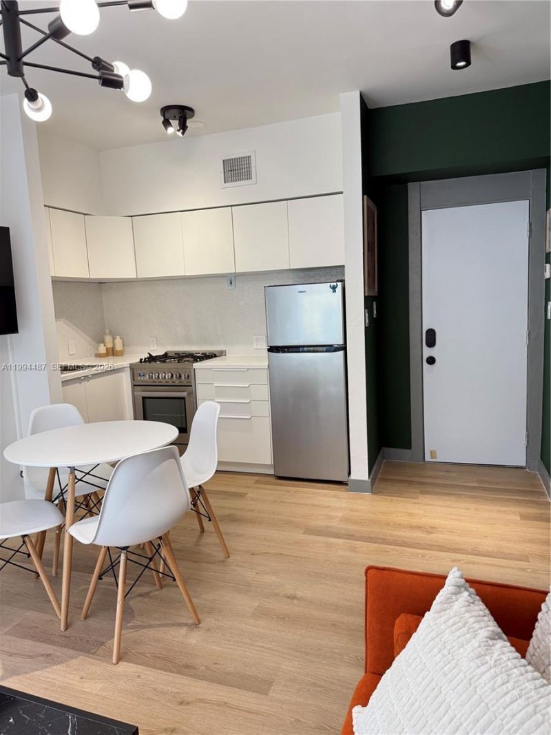 1320 Drexel Ave , Unit 302, Miami Beach, FL 33139 Photo