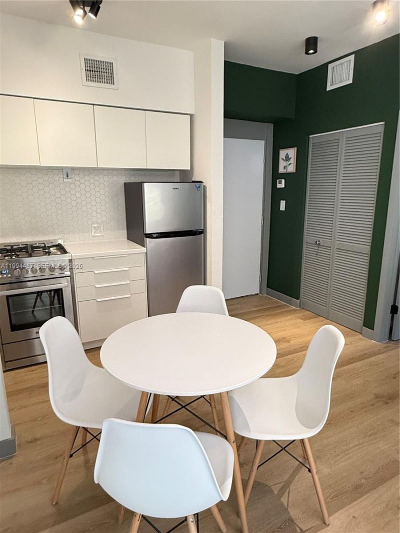 1320 Drexel Ave , Unit 302, Miami Beach, FL 33139 Photo