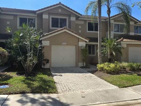 1078 SW 158th Way , Unit 3-3, Pembroke Pines, FL 33027