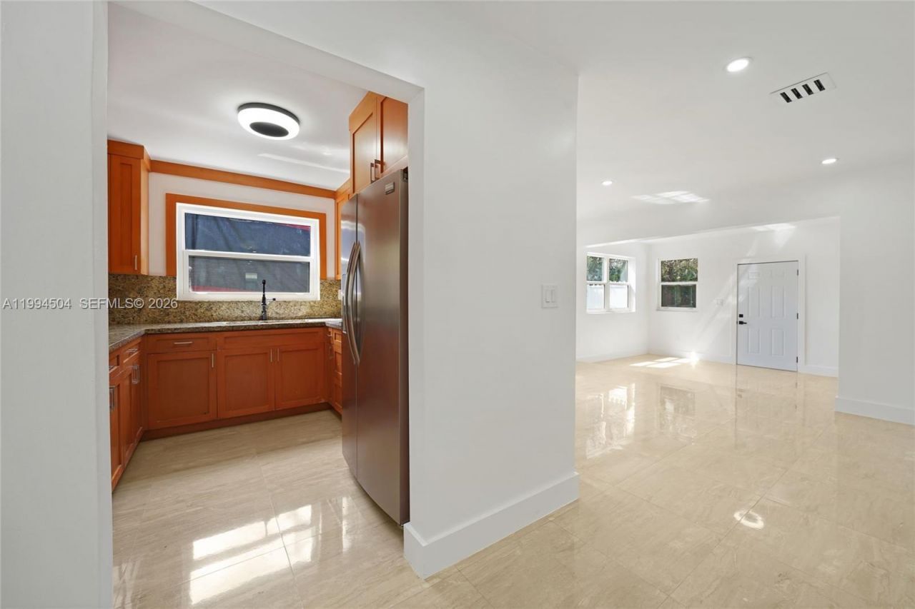 1239 SW 22nd Ave , Miami, FL 33135 Photo