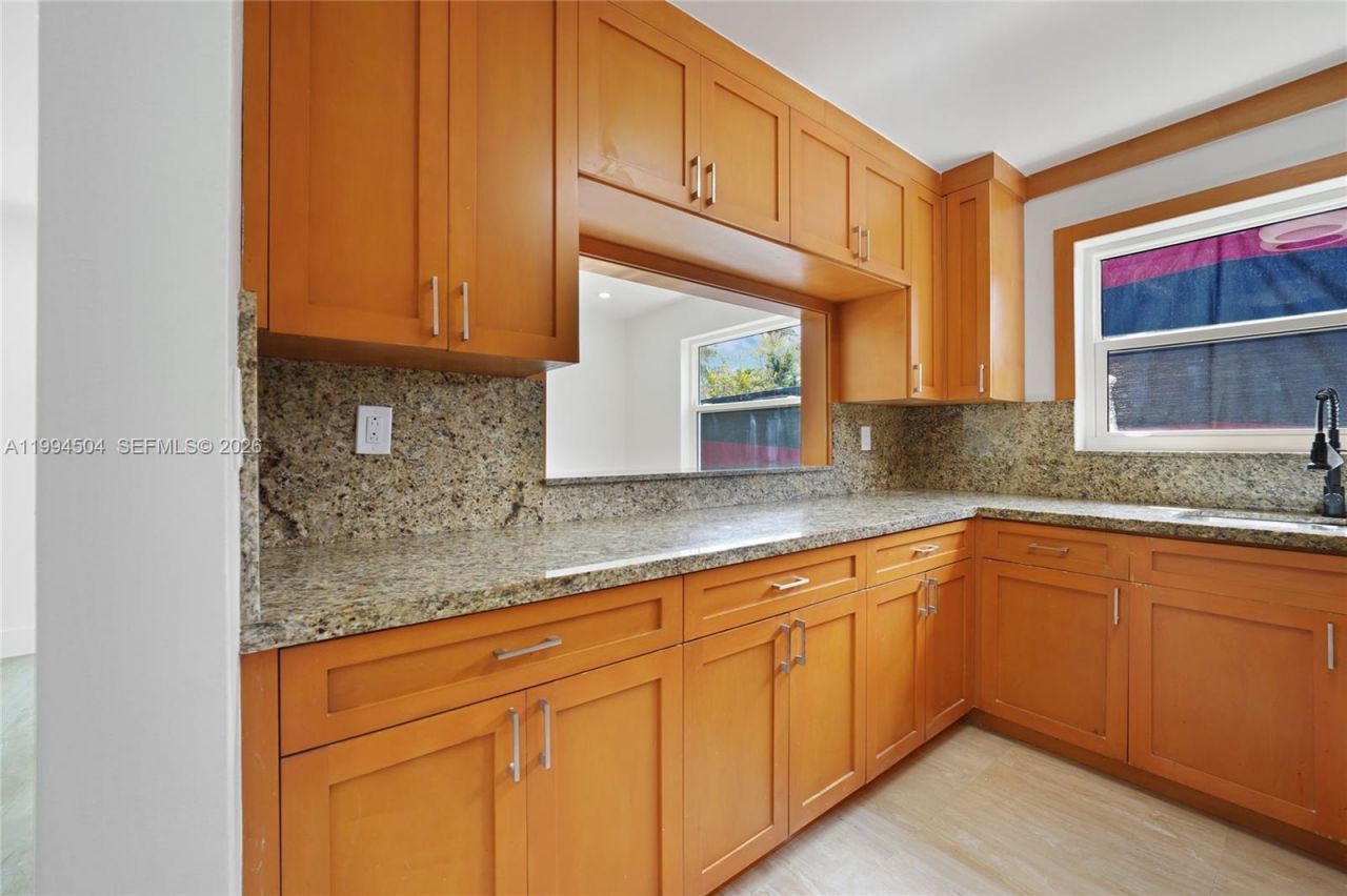 1239 SW 22nd Ave , Miami, FL 33135 Photo