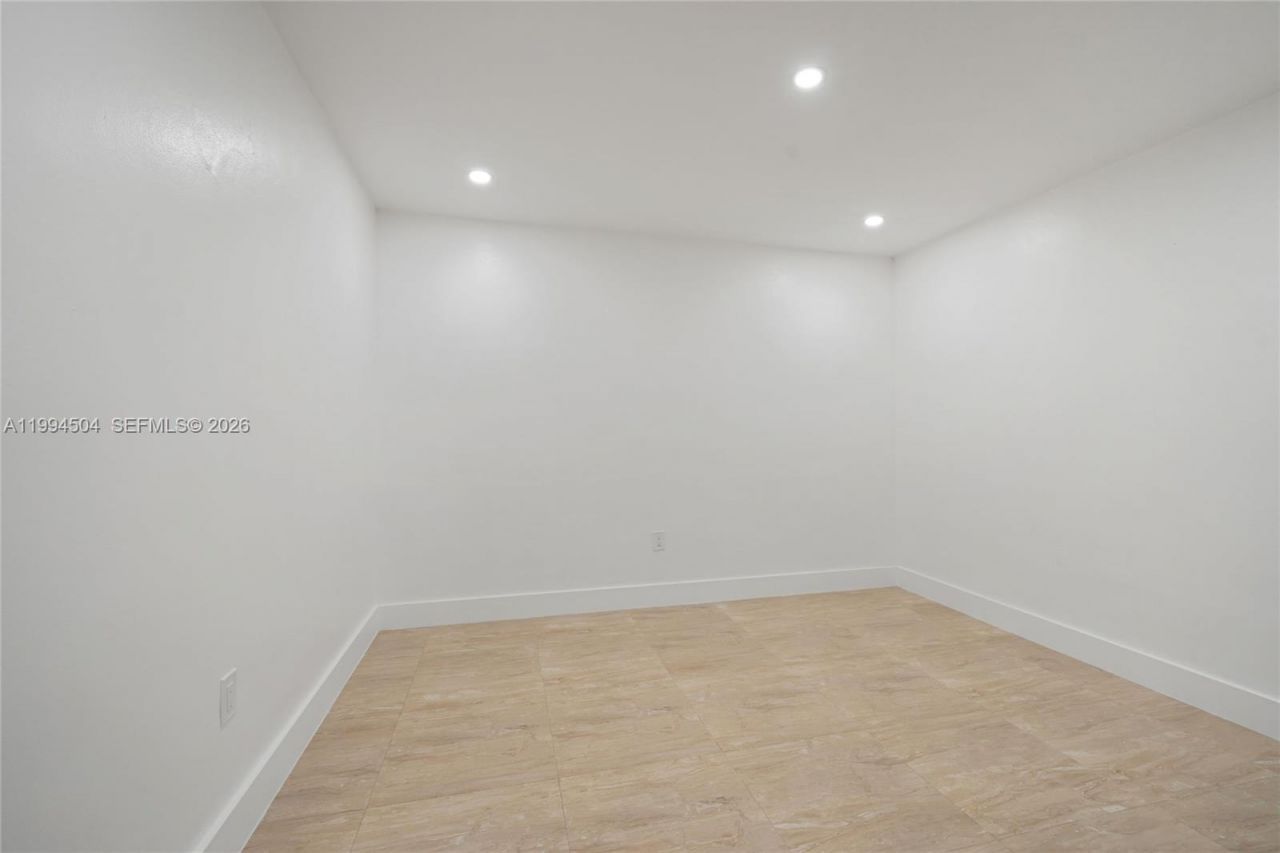 1239 SW 22nd Ave , Miami, FL 33135 Photo