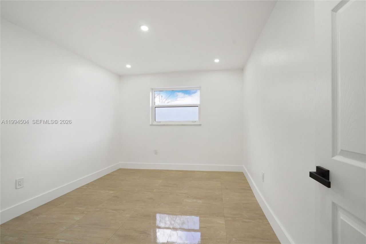 1239 SW 22nd Ave , Miami, FL 33135 Photo