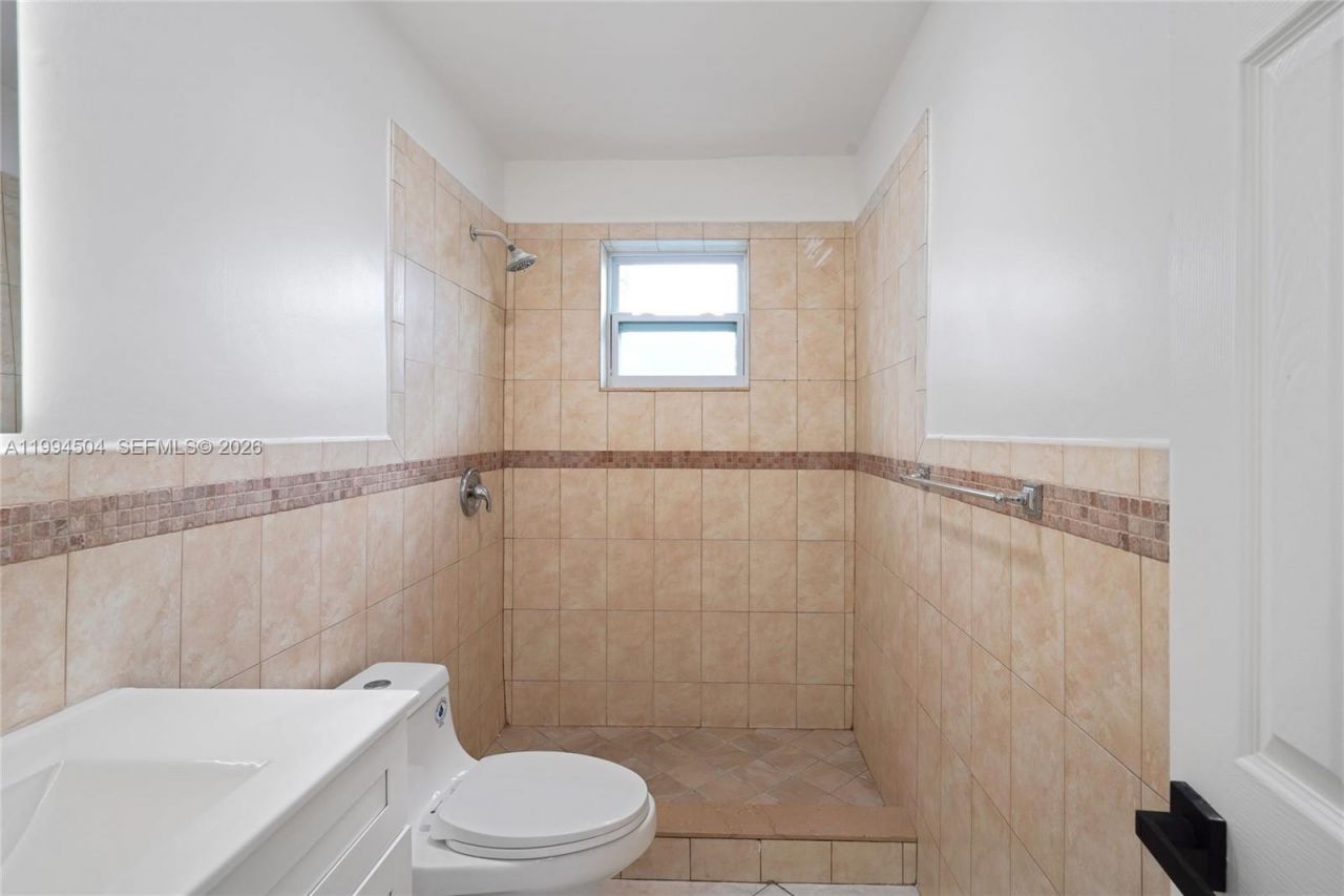 1239 SW 22nd Ave , Miami, FL 33135 Photo