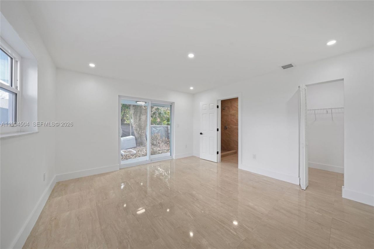 1239 SW 22nd Ave , Miami, FL 33135 Photo