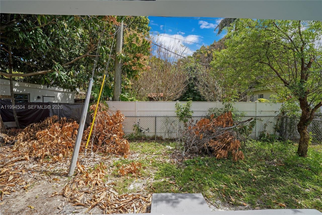 1239 SW 22nd Ave , Miami, FL 33135 Photo