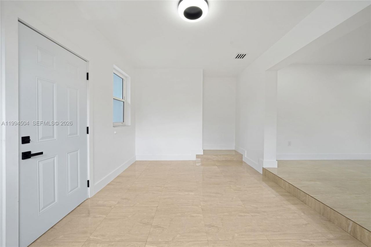 1239 SW 22nd Ave , Miami, FL 33135 Photo