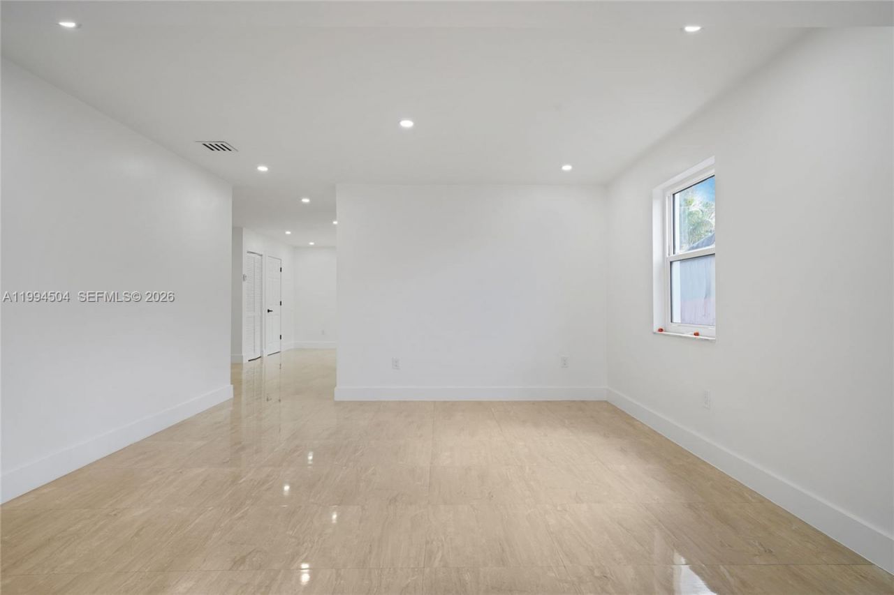 1239 SW 22nd Ave , Miami, FL 33135 Photo