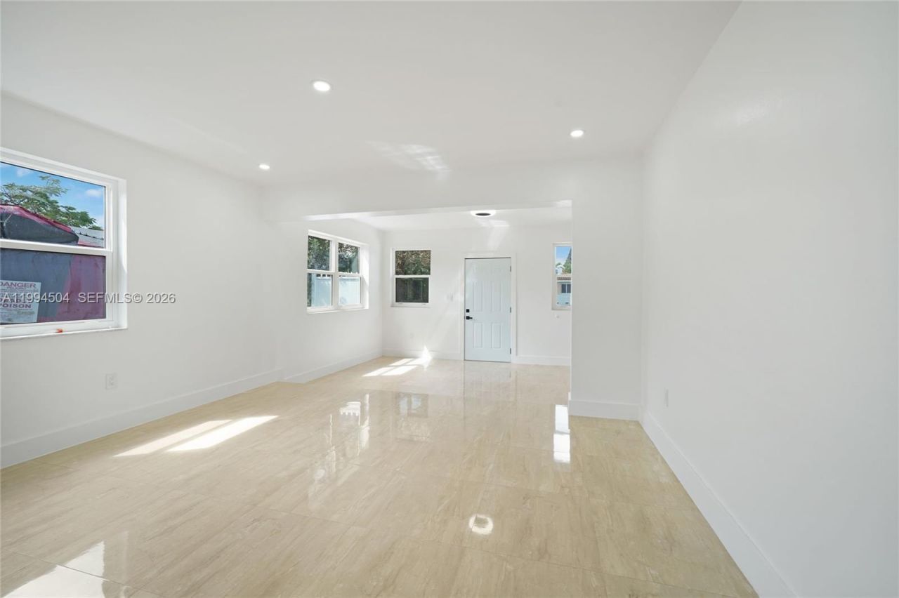 1239 SW 22nd Ave , Miami, FL 33135 Photo