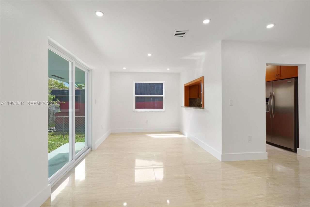 1239 SW 22nd Ave , Miami, FL 33135 Photo