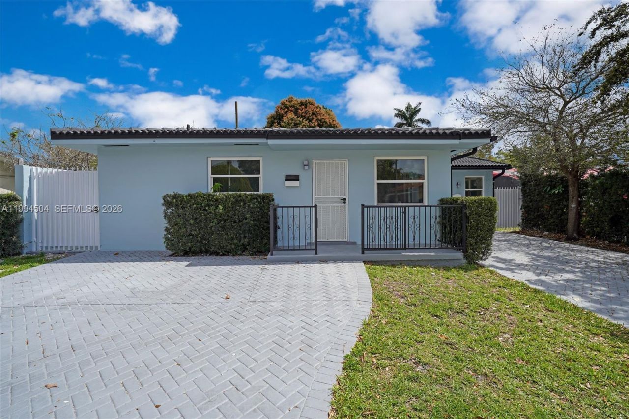 1239 SW 22nd Ave , Miami, FL 33135 Photo