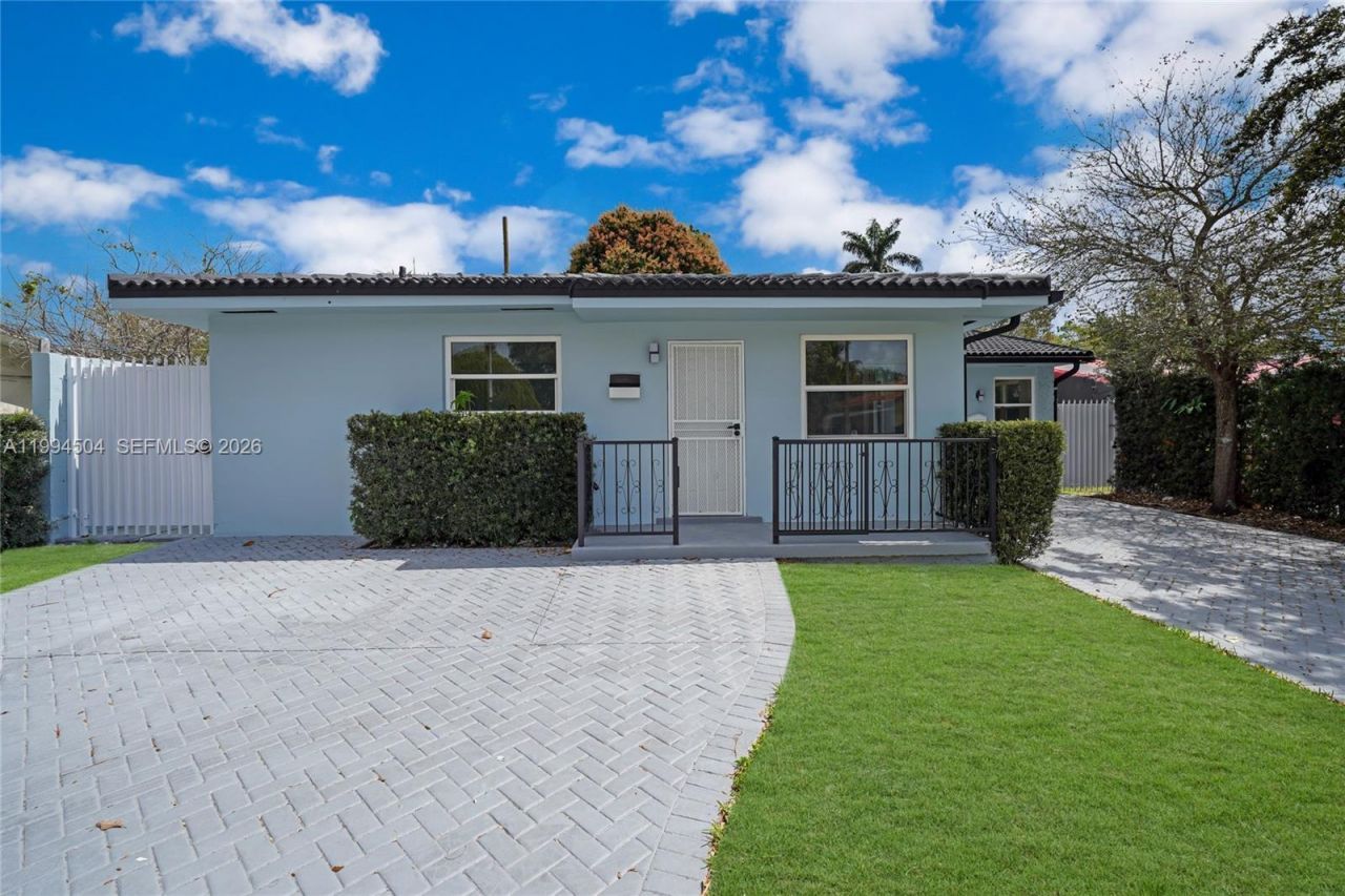 1239 SW 22nd Ave , Miami, FL 33135 Photo