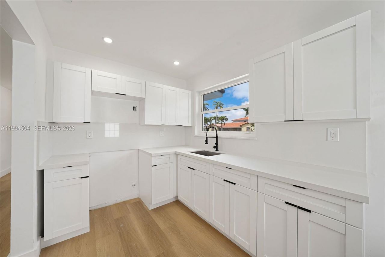 1239 SW 22nd Ave , Miami, FL 33135 Photo