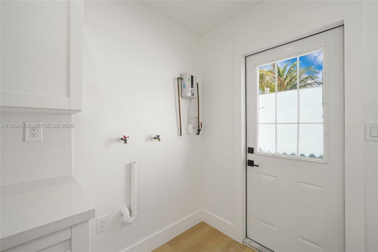 1239 SW 22nd Ave , Miami, FL 33135 Photo