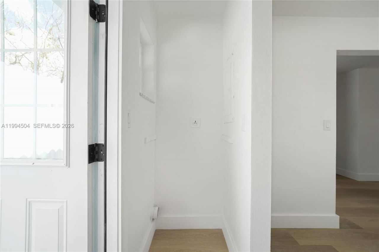 1239 SW 22nd Ave , Miami, FL 33135 Photo