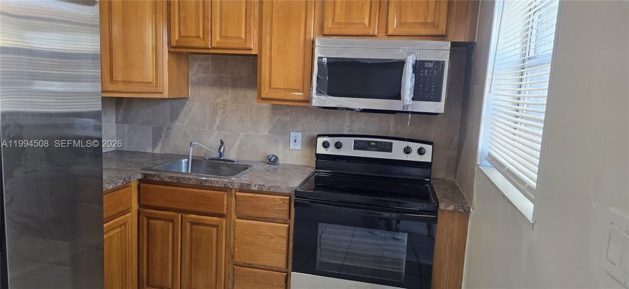 815 Foster Rd , Hallandale Beach, FL 33009 Photo