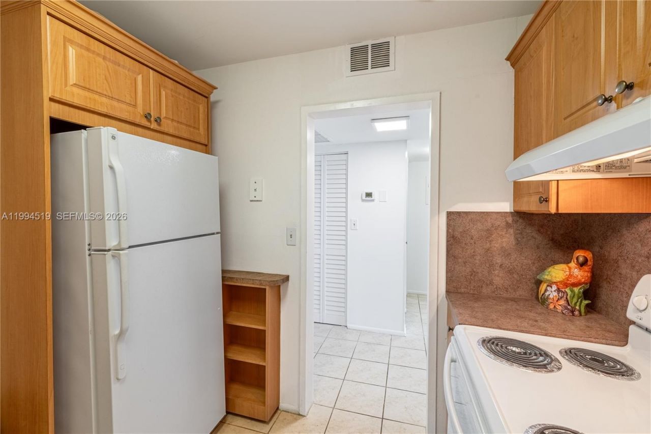 3180 S Ocean Dr, Unit 718, Hallandale Beach, FL 33009 Photo