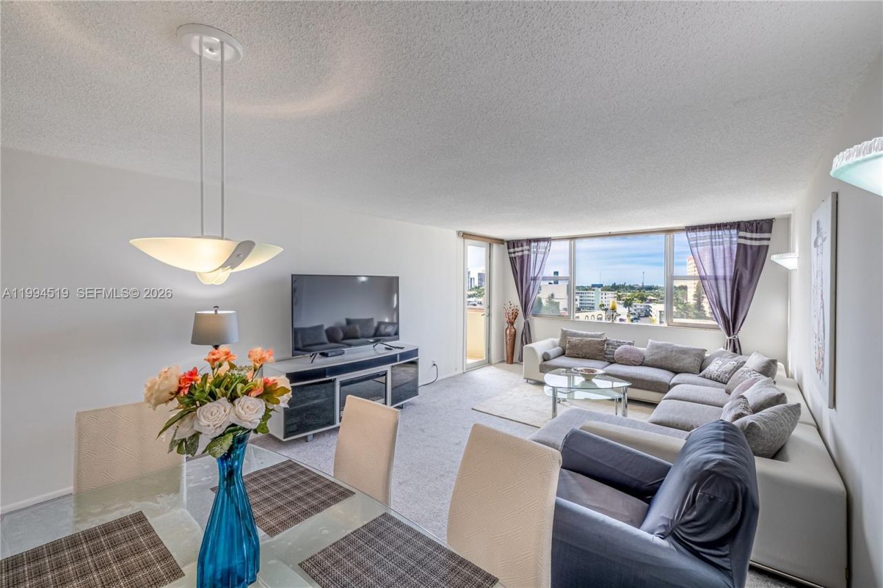 3180 S Ocean Dr, Unit 718, Hallandale Beach, FL 33009 Photo