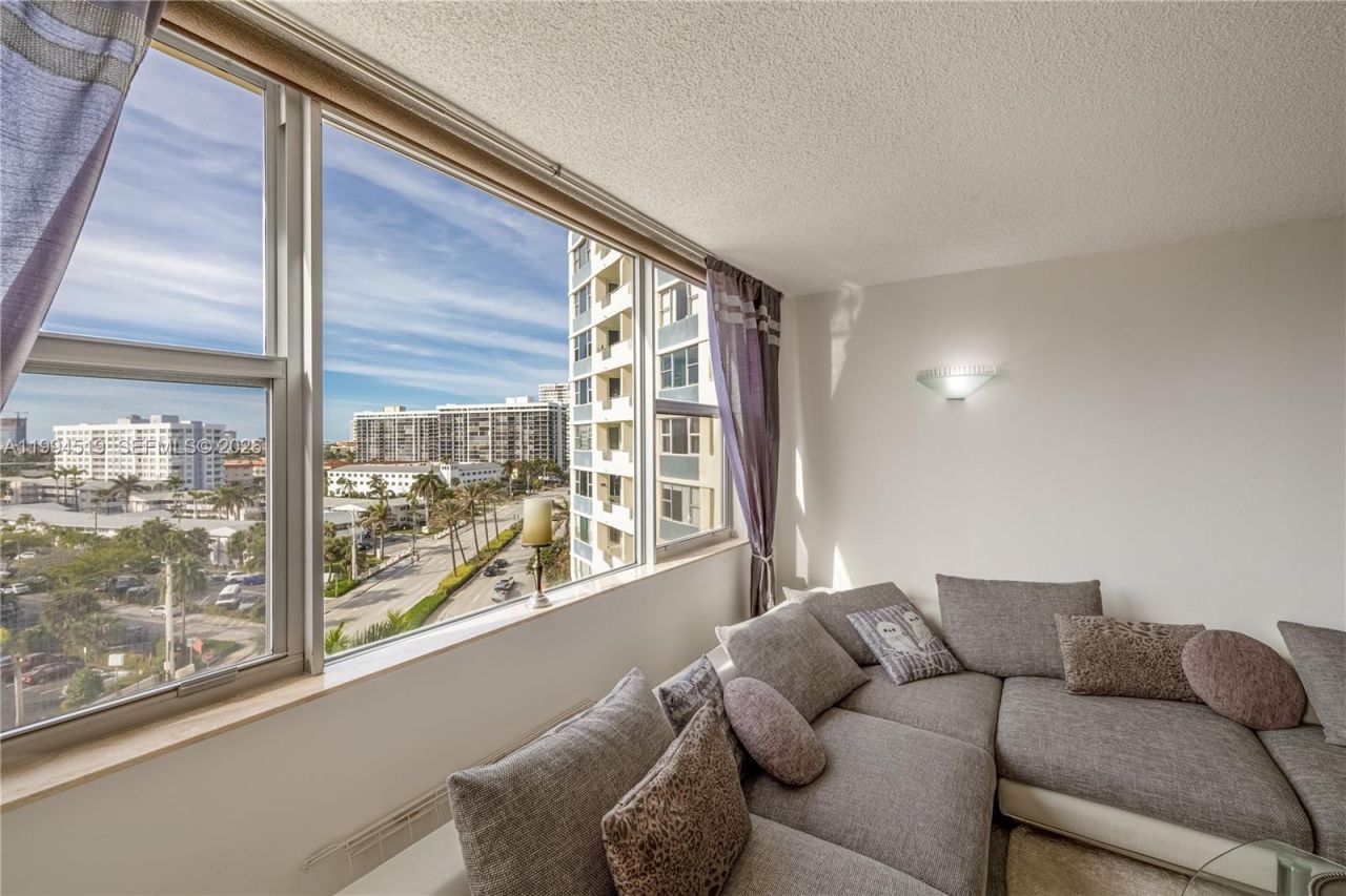 3180 S Ocean Dr, Unit 718, Hallandale Beach, FL 33009 Photo