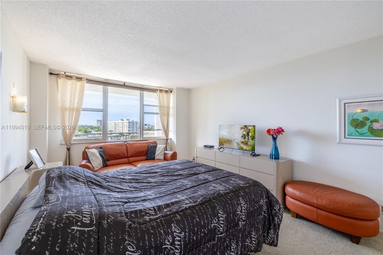 3180 S Ocean Dr, Unit 718, Hallandale Beach, FL 33009 Photo