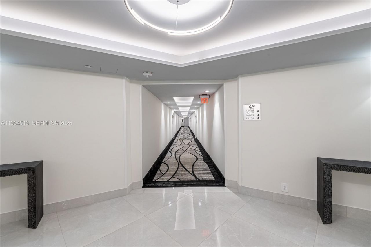 3180 S Ocean Dr, Unit 718, Hallandale Beach, FL 33009 Photo